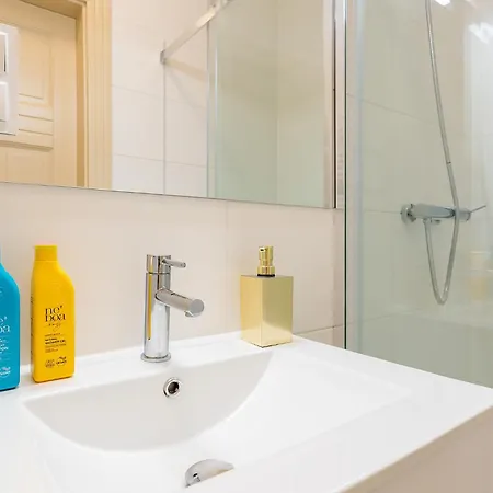 Apartament Rynek 75 *